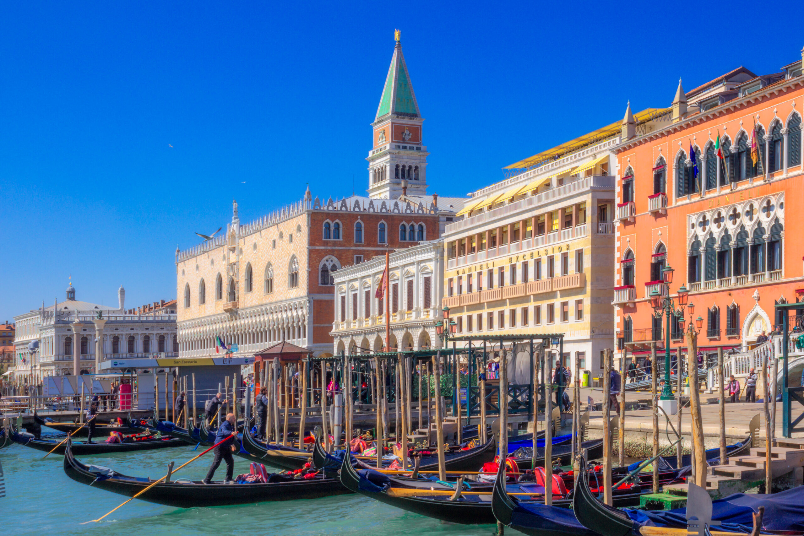 Venezia by Ermal Alibali